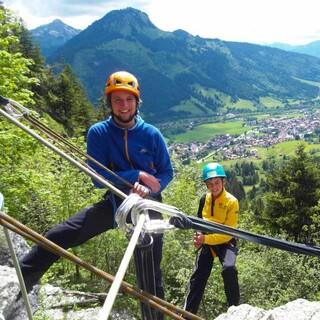 Kletter*innen im Klettergarten Weihar Oberjoch Allgäu, Foto: Archiv Jubi Hindelang