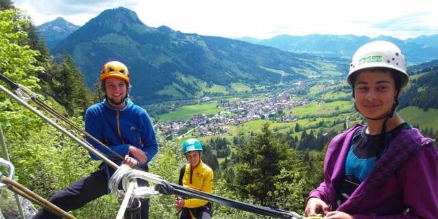 Klettern und Abseilen mit Ausblick! Foto: Lena Behrendes 