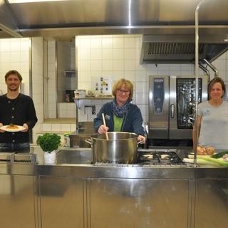 Wir stehen gemeinsam hinter der Entscheidung: Frisch, vegetarisch, möglichst regional, saisonal und bio... Foto: Jubi Hindelang