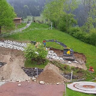 Hangweg zum Hartplatz entsteht, 14.05.2020; Bild: Jubi/ Nico Löder