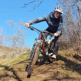 Erste Testfahrt am entstehenden Trail; Foto: Jubiarchiv